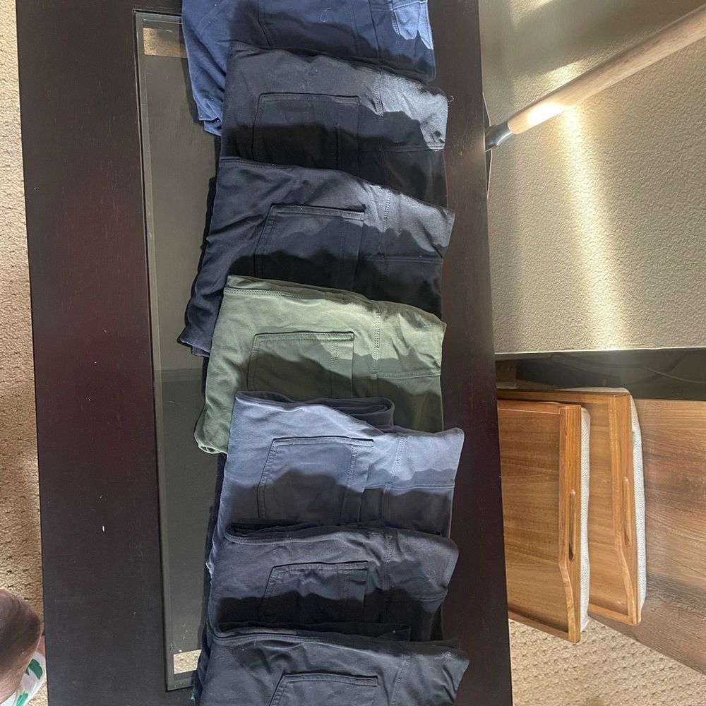 Women’s Athleta Leggings with pockets